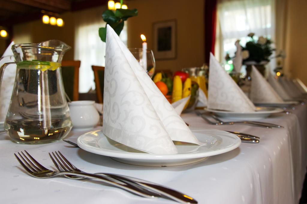 Hotel Sutoris Bochnia Ngoại thất bức ảnh
