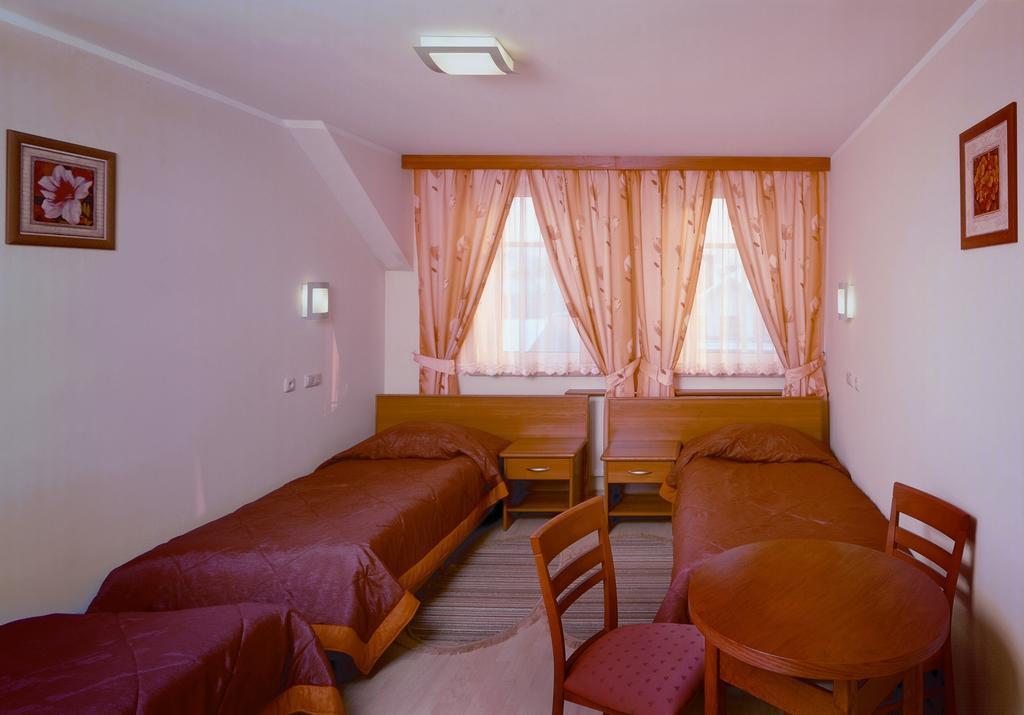 Hotel Sutoris Bochnia Phòng bức ảnh