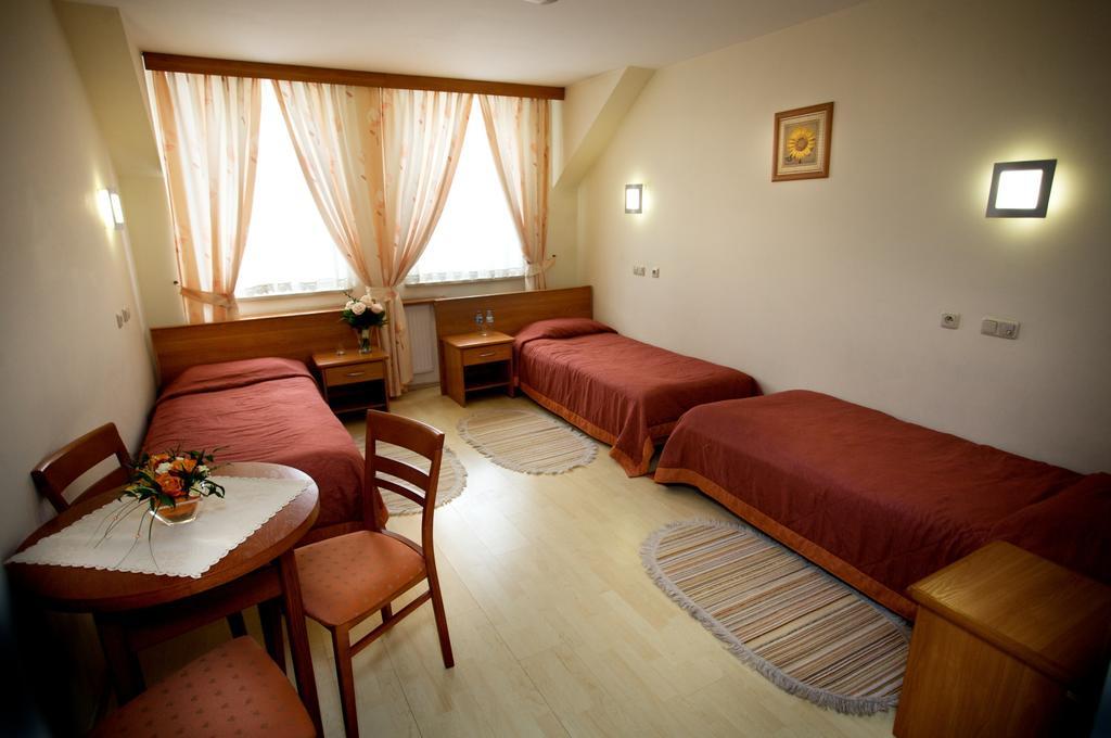 Hotel Sutoris Bochnia Phòng bức ảnh