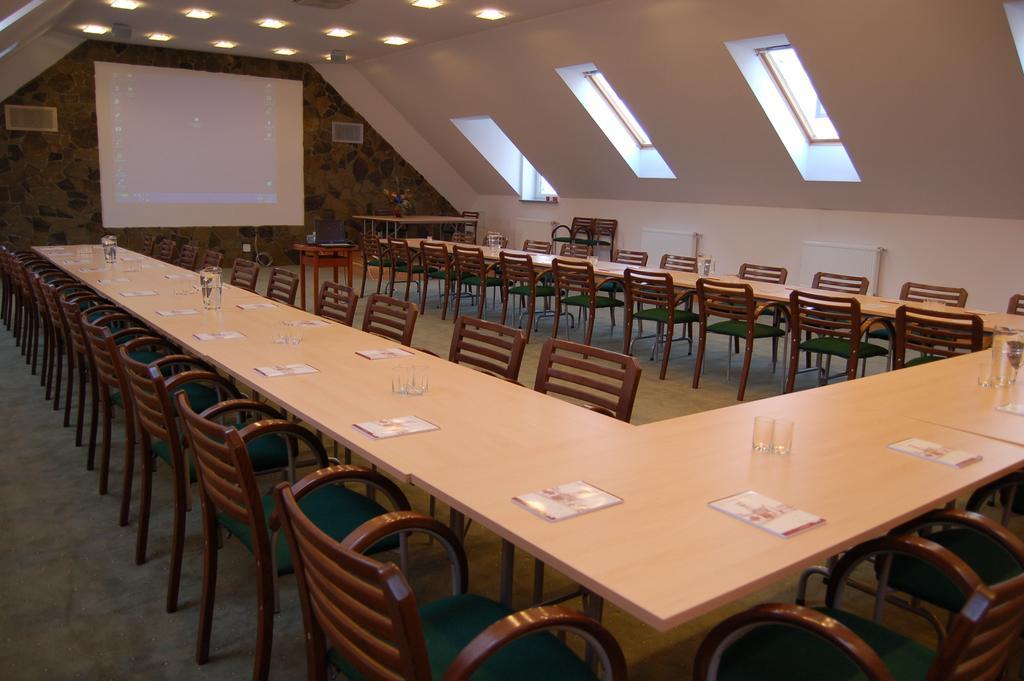 Hotel Sutoris Bochnia Ngoại thất bức ảnh