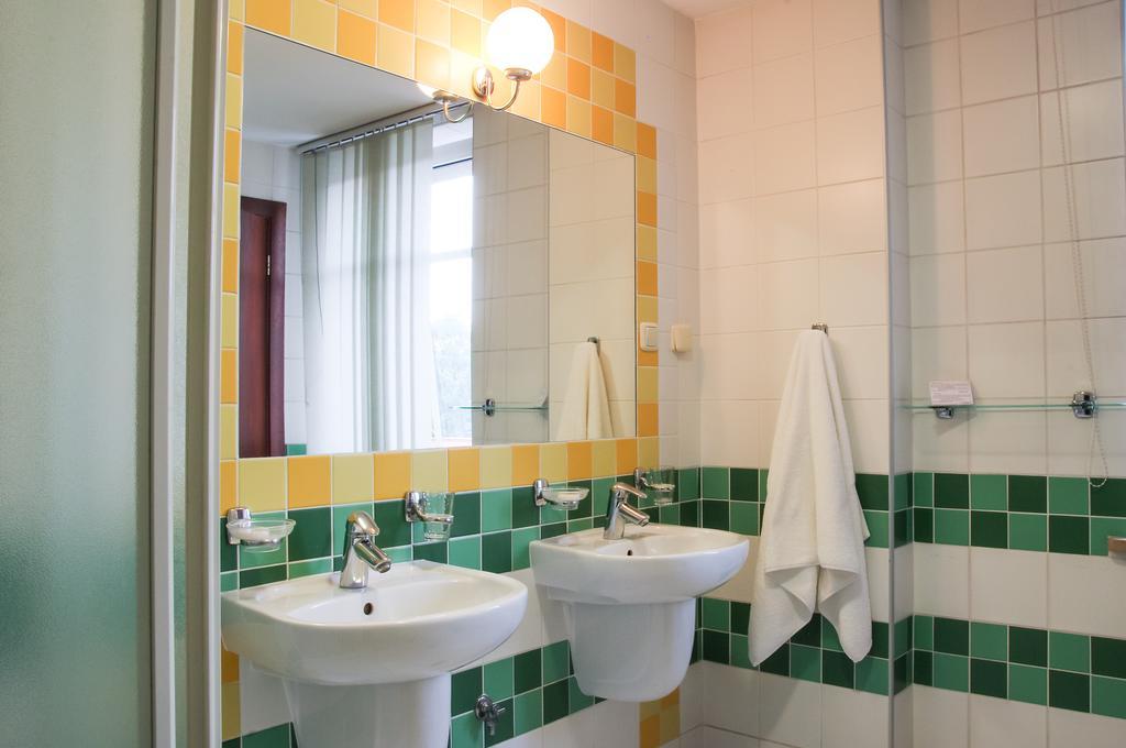 Hotel Sutoris Bochnia Phòng bức ảnh