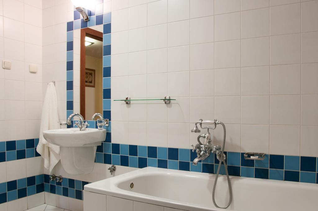 Hotel Sutoris Bochnia Phòng bức ảnh