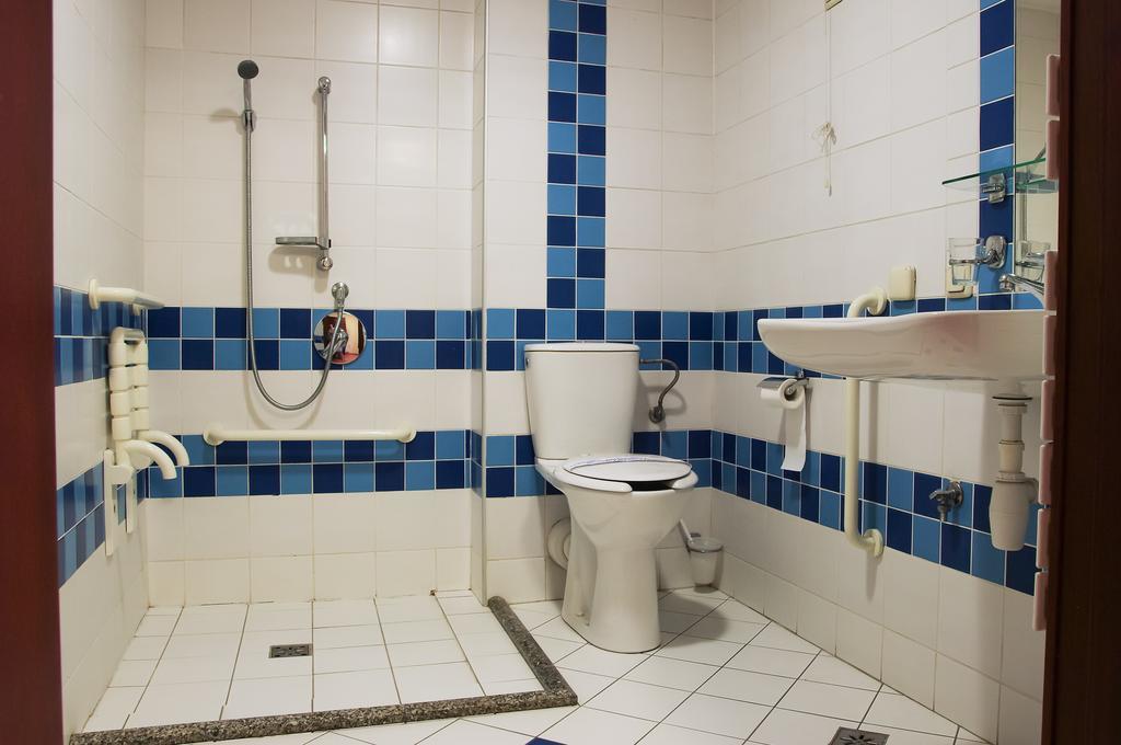 Hotel Sutoris Bochnia Phòng bức ảnh