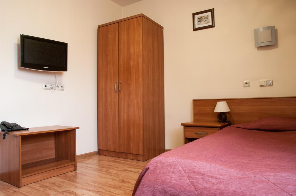 Hotel Sutoris Bochnia Phòng bức ảnh