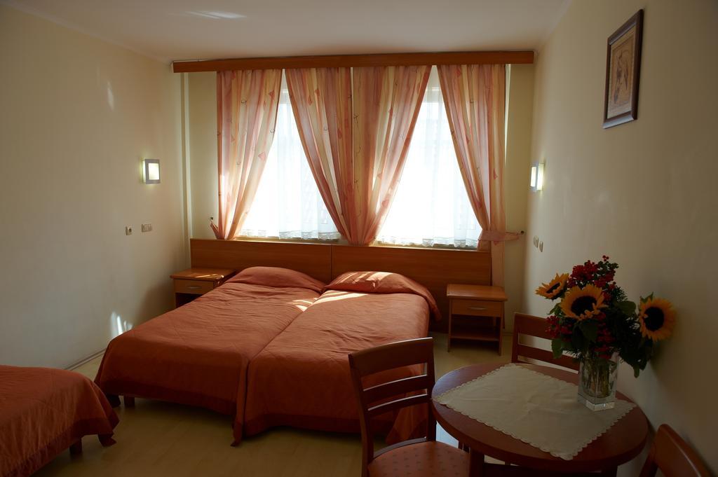 Hotel Sutoris Bochnia Phòng bức ảnh